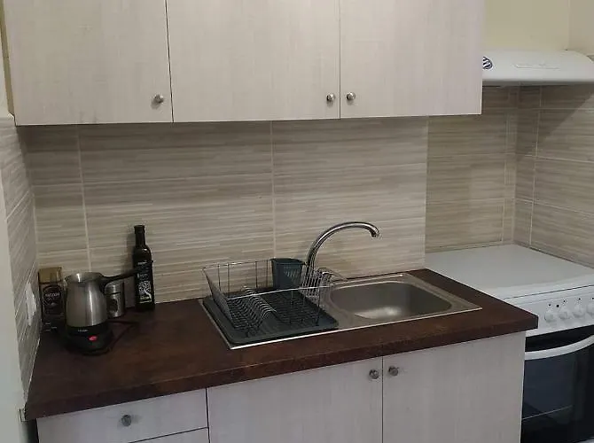 Gerry's Place Apartment