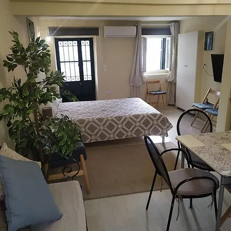 Gerry's Place Apartment